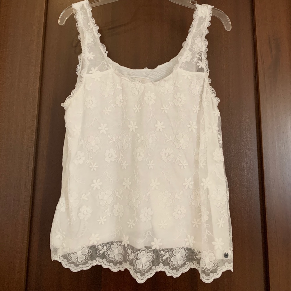 White Abercrombie floral lace tank